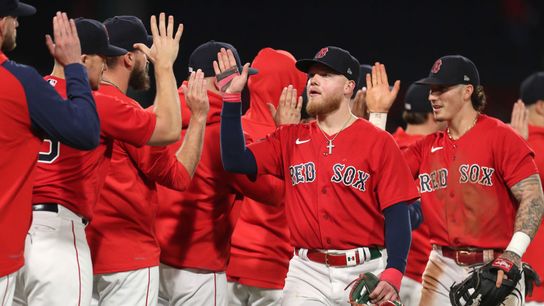 Donnelly: Days after being benched, Alex Verdugo helps set the tone for Red Sox taken at Fenway Park (Red Sox)